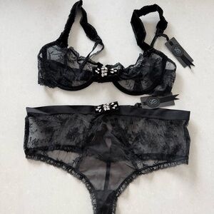 Victoria's Secret Designer Swarovski Crystal Bra & Panty Lace Lingerie Set
